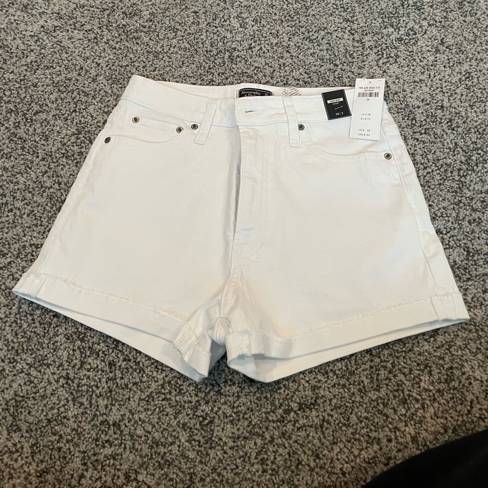 NWT A&F HR shorts size 26
